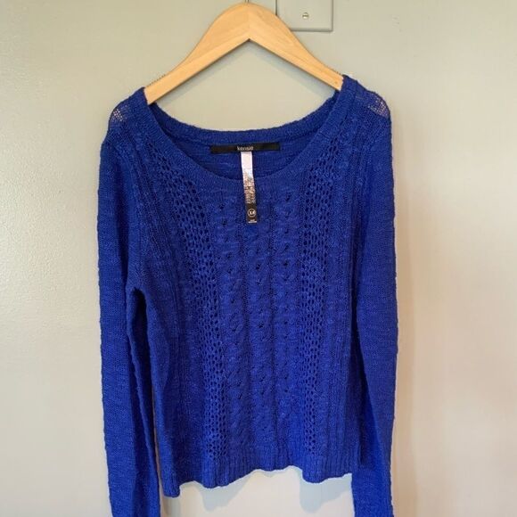 Kenzie NWOT Extra Small pretty blue sweater. - Picture 3 of 9
